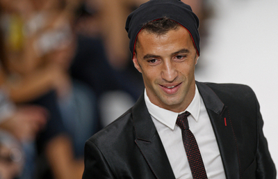 11年春夏リスボン・コレクション、サッカー選手シモン・サブロサも登場