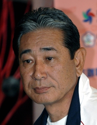 タイブレーク制導入に抗議を報じる日本の各紙