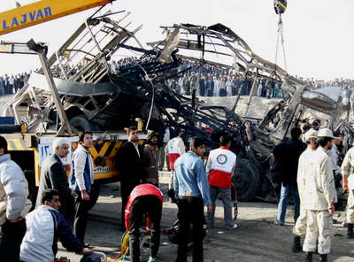 爆弾さく裂で11人死亡、革命防衛隊を狙った犯行か？ - イラン