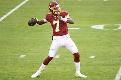 NFLワシントン、コロナ規則違反のQBハスキンズを解雇