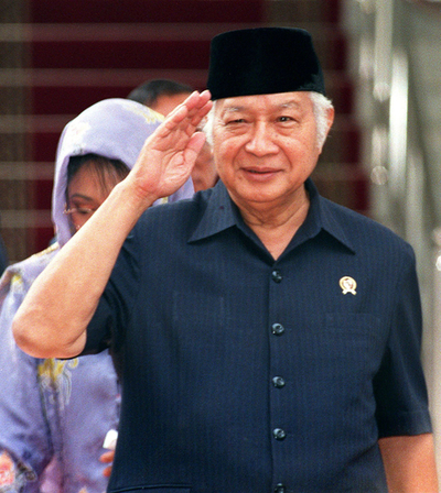 スハルト元インドネシア大統領、容体やや持ち直す