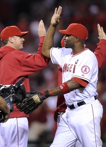 エンゼルス レッドソックスに先勝、MLBプレーオフ