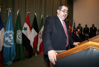 イラク安定化への会議、国際的な協力を求める - イラク