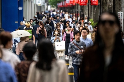 Bustling shopping street in Omotesando, Tokyo