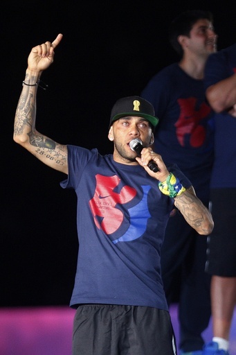 ダニエウ・アウベス、バルセロナと2年の契約延長で合意