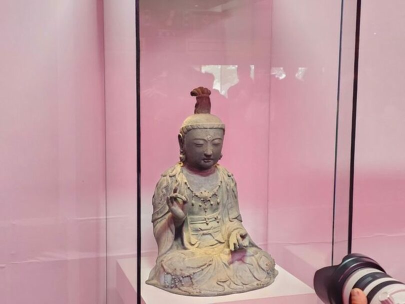2025年5月10日、忠清南道瑞山市の浮石寺に安置された観世音菩薩坐像(c)NEWSIS