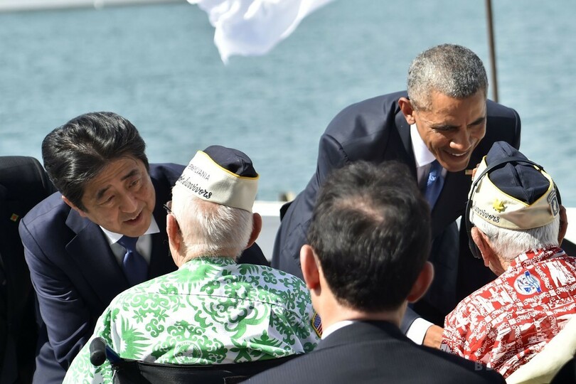 安倍首相、オバマ大統領と真珠湾訪問 犠牲者に「永劫の哀悼」
