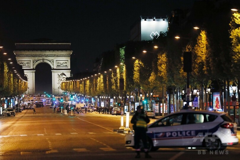 ルペン氏らが選挙集会を中止 パリ警官銃撃で、23日投票