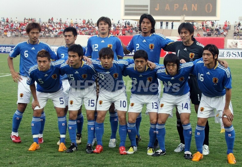 10年サッカーw杯出場へ暗雲漂う日本代表 写真1枚 国際ニュース Afpbb News