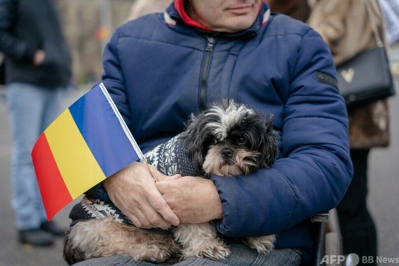 ウクライナ侵攻への関与に反対 ルーマニア首都で反戦デモ