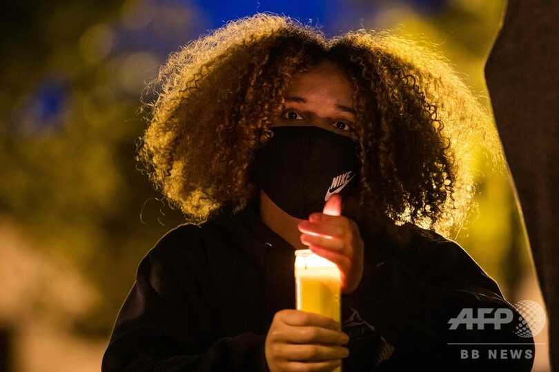 木からつり下がった黒人男性の遺体、徹底捜査へ 米