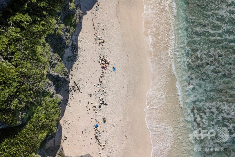 南太平洋の絶海の孤島がごみため化、科学者がプラごみ問題に警鐘