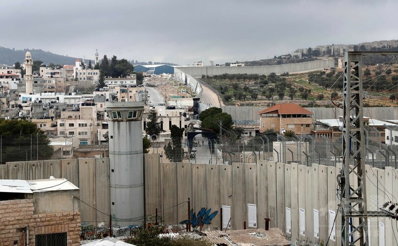 バンクシーが「世界最悪の眺め」のホテル開業 パレスチナ自治区