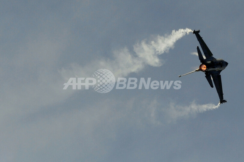ファンボロー国際航空ショー開幕、エアバスA400Mがデモ飛行