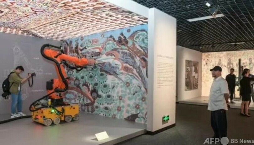 中国で壁画を守る宇宙技術応用のロボットが登場
