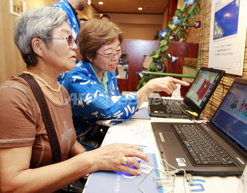 ネットにハマるハイテクおばあちゃん増加中