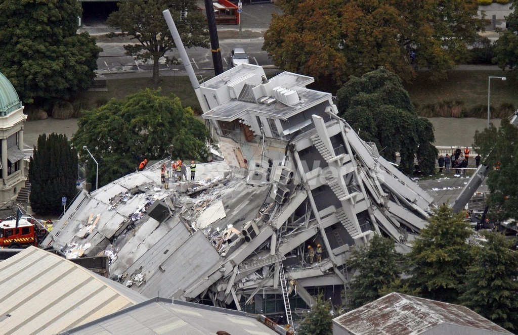 NZ地震、閉じこめられた女性と携帯で通話 豪テレビ局 NZ地震、閉じこめられた女性と携帯で通話 豪テレビ局