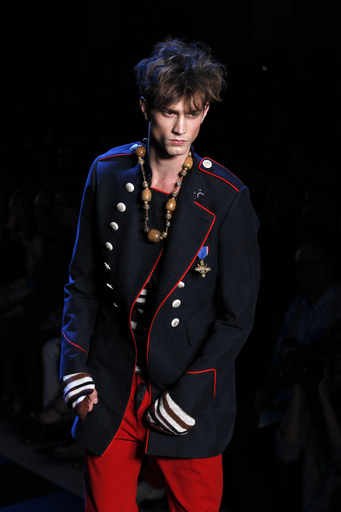 12年春夏パリ・メンズコレクション＞「ジョン ガリアーノ」ゲイテンが