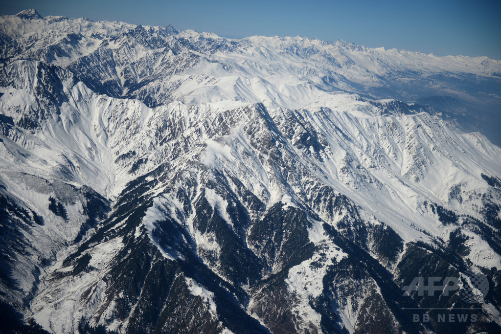 雪崩で行方不明のインド兵、6日ぶり救出 ヒマラヤ山脈 雪崩で行方不明のインド兵、6日ぶり救出 ヒマラヤ山脈