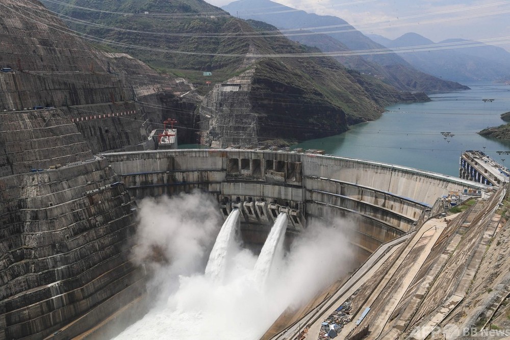 世界2位の水力発電ダムが稼働 中国