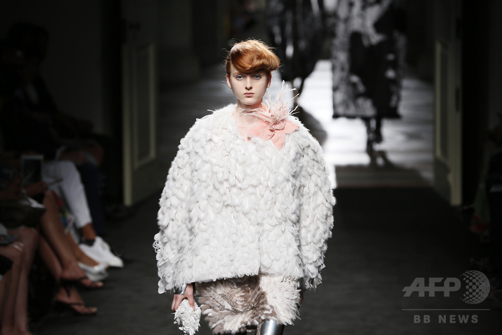 フェンディ、東京国立博物館でオートクチュールコレクション発表