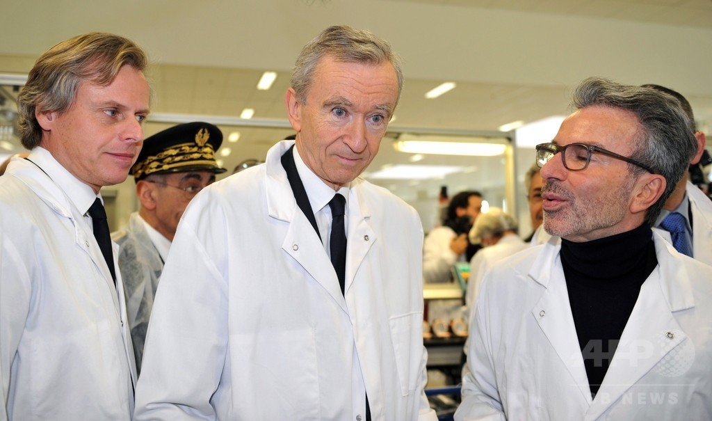仏首相も視察、「ゲラン」が新生産施設をオープン