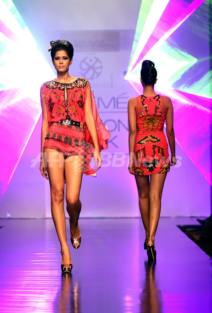 ＜13年秋冬ラクメ・ファッション・ウィーク＞Pria Kataaria Puri