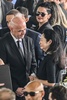 弔問に訪れ、マルシア・アオキ夫人（右）と言葉を交わす国際サッカー連盟（FIFA）のジャンニ・インファンティーノ会長（2023年1月2日撮影）。(c)NELSON ALMEIDA / AFP