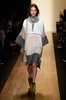 米ニューヨーク市内で発表された「BCBG マックス・アズリア」15/16年秋冬コレクション（2015年2月12日撮影）。(c)AFP/Getty Images/Frazer Harrison