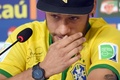 ブラジル代表のキャンプ地テレゾポリス（Teresopolis）で記者会見に臨むネイマール（Neymar da Silva Santos Junior、2014年7月10日撮影）。(c)AFP/VANDERLEI ALMEIDA