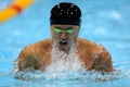ロンドン五輪は28日、アクアティクス・センター（Aquatics Centre）で競泳男子100メートル平泳ぎ準決勝が行われ、日本の北島康介（Kosuke Kitajima）は59秒69で決勝に進出した。


準決勝に臨む北島康介（2012年7月28日撮影）。(c)AFP/MARTIN BUREAU