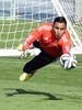 スペイン・スーパーカップ2014（Spanish Super Cup 2014）、アトレティコ・マドリード（Atletico Madrid）との第1戦を控え、バルデベバス（Valdebebas）のトレーニング施設で最終調整を行うレアル・マドリード（Real Madrid）のGKケイロール・ナバス（Keylor Navas、2014年8月18日撮影）。(c)AFP/GERARD JULIEN