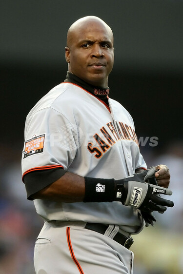 ボンズ 2打数無安打で3試合連続ノーアーチ 写真10枚 国際ニュース  