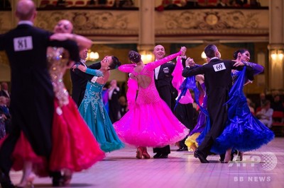 ダンス競技会、華麗に開幕 英ブラックプール