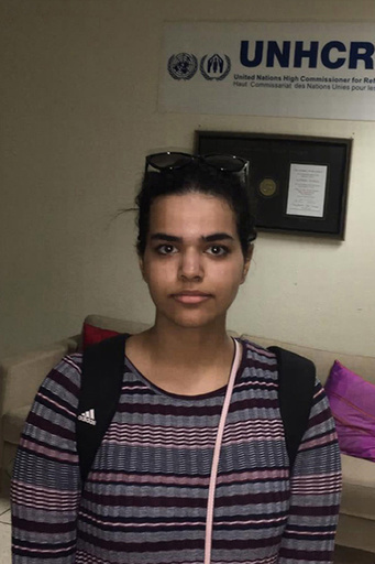 家族から逃走のサウジ女性、カナダが亡命受け入れ