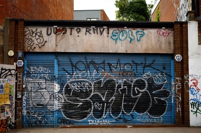 バンクシー新作、公開直後に持ち去られる 盗難か