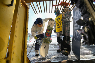 国産化進む中国のスキー用品市場 海外ブランドも大半は「中国製」