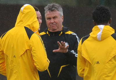 ヒディンク監督 バルセロナ戦は打ち合いを予想