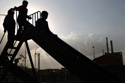 シリア住民に停戦後初の支援物資、15万人超への提供目指す