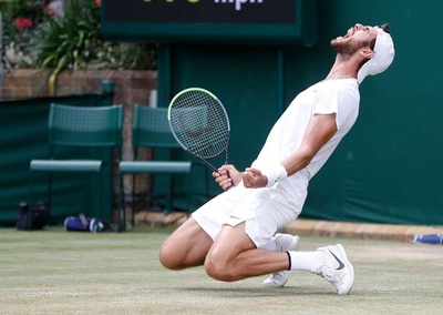 ハチャノフ、最終セットのブレーク合戦制しウィンブルドン8強