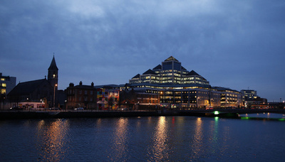 大雪予報で食料買いだめ、スーパー混乱 アイルランド