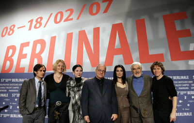 ＜第57回ベルリン国際映画祭＞エディット・ピアフの映画でオープニングを迎える - ドイツ