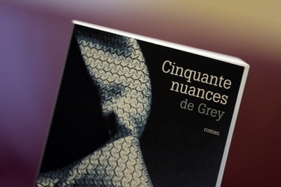 官能小説「フィフティ・シェイズ」、日本語版ついに発売