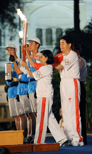 ベトナムの聖火リレー、無事終了