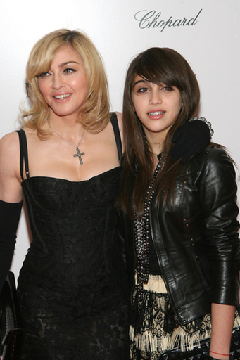 スーリ・クルーズ、最もおしゃれなセレブキッズに