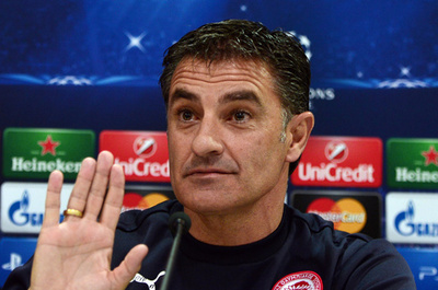 オリンピアコスがミチェル監督を解任