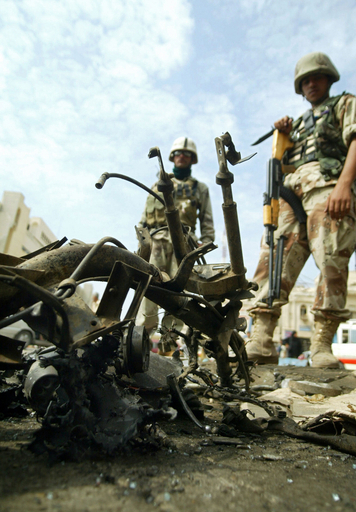 イラクのムサンナ州知事、道路脇爆弾で死亡