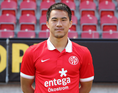 マインツがポートレート撮影、岡崎が参加