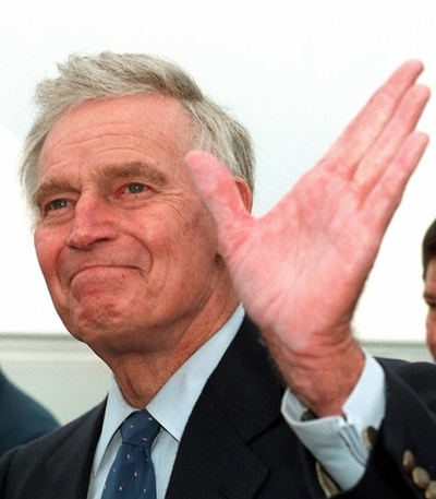 俳優の故C・ヘストンなどから約7300万円を着服した女性、逮捕