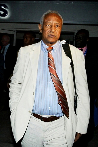 ジンバブエ大統領、決選投票前に国連関係者と会談